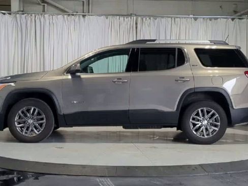 Used 2019 GMC Acadia SLT image 6