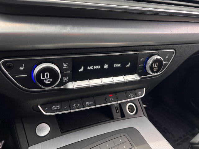 Used 2020 Audi Q5 2.0T Premium w/ Titanium Sport Package AWD/4WD image 24