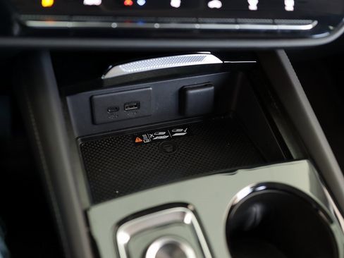 Used 2025 Buick Envision Preferred image 22