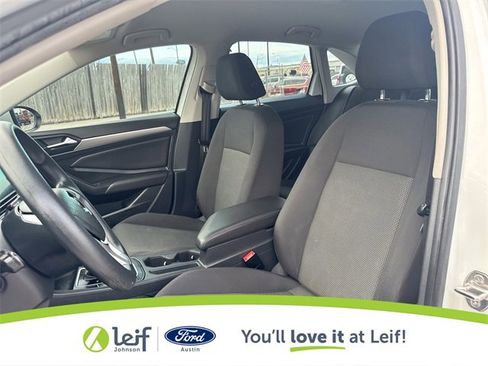 Used 2019 Volkswagen Jetta SE image 17