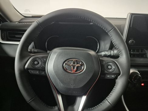 New 2025 Toyota RAV4 XLE image 18