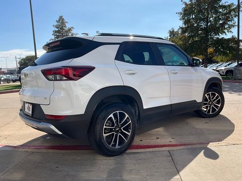 Used 2025 Chevrolet TrailBlazer LT image 6