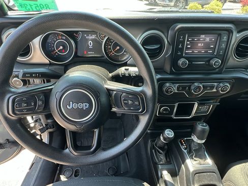 Used 2021 Jeep Wrangler Unlimited Sport AWD/4WD image 10