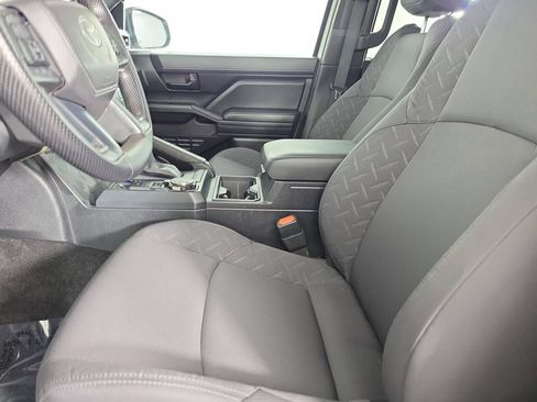 Certified 2024 Toyota Tacoma SR AWD/4WD image 8