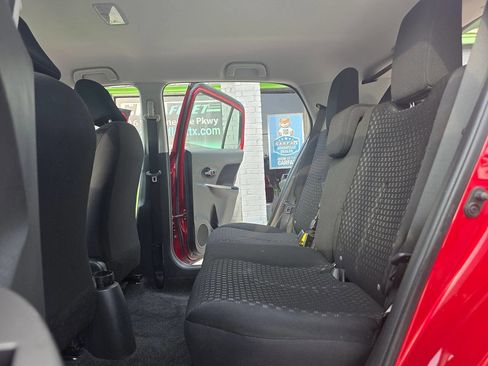 Used 2011 Scion xD image 23