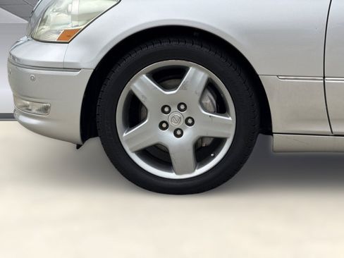 Used 2005 Lexus LS 430 RWD image 11
