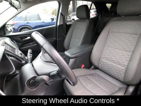 Used 2021 Chevrolet Equinox LT image 12