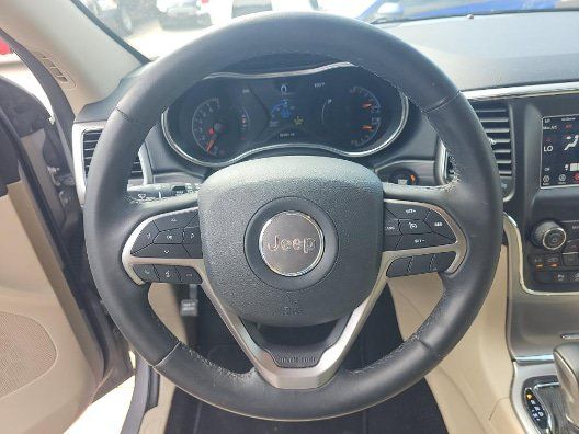 Used 2019 Jeep Grand Cherokee Laredo RWD image 13