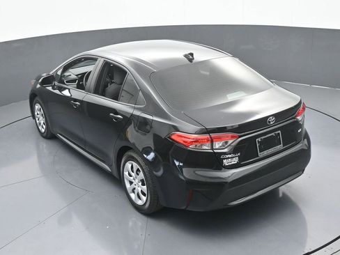 Used 2022 Toyota Corolla LE image 43