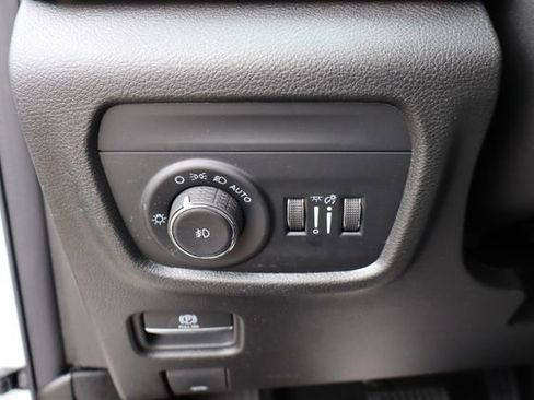 Used 2026 Jeep Grand Cherokee Limited AWD/4WD image 14