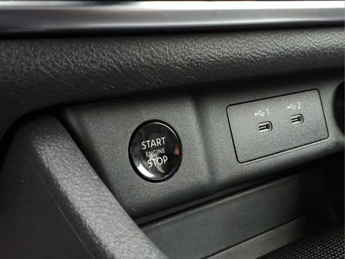 Used 2025 Nissan Rogue SV AWD/4WD image 14