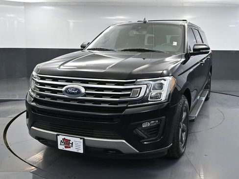 Used 2018 Ford Expedition Max XLT w/ Equipment Group 202A image 12