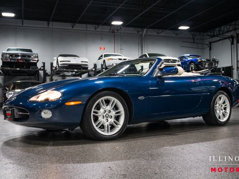 Used 2002 Jaguar XK8 Convertible RWD image 1