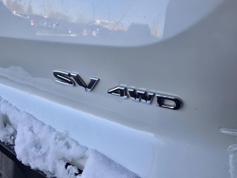 Used 2023 Nissan Pathfinder SV image 18