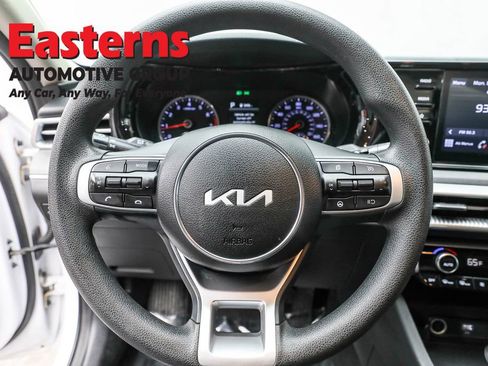 Used 2023 Kia K5 LXS image 10
