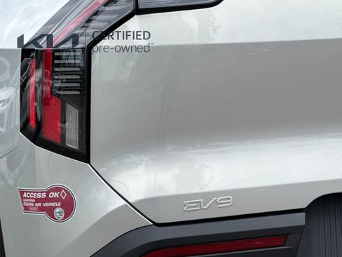 Certified 2024 Kia EV9 Wind AWD/4WD image 27