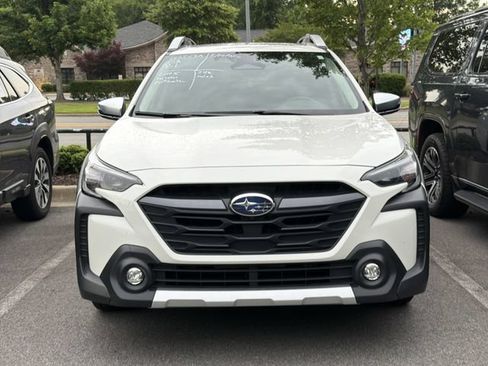 Used 2025 Subaru Outback Touring XT AWD/4WD image 2