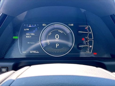 Used 2025 Lexus ES 300h Ultra Luxury w/ Accessory Package (Z2) FWD image 3