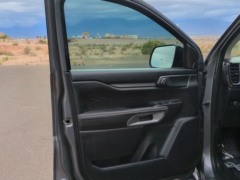 Used 2024 Ford Ranger XLT image 11