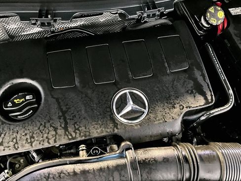 Certified 2023 Mercedes-Benz GLA 250 4MATIC image 31