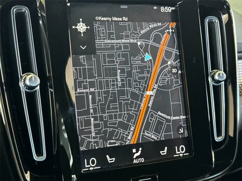 Certified 2021 Volvo XC40 T5 R-Design image 18