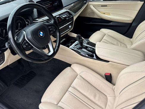 Used 2018 BMW 530e RWD image 4