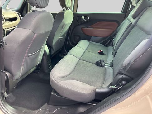 Used 2014 FIAT 500L Trekking w/ Popular Equipment Group FWD image 10
