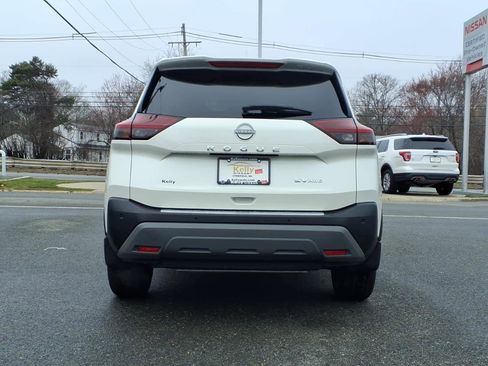 Used 2023 Nissan Rogue SV image 5