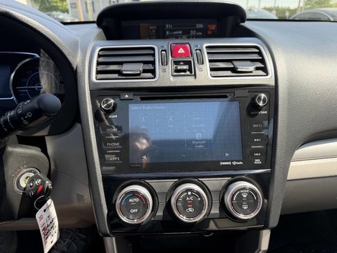 Used 2017 Subaru Forester 2.5i Premium AWD/4WD image 36