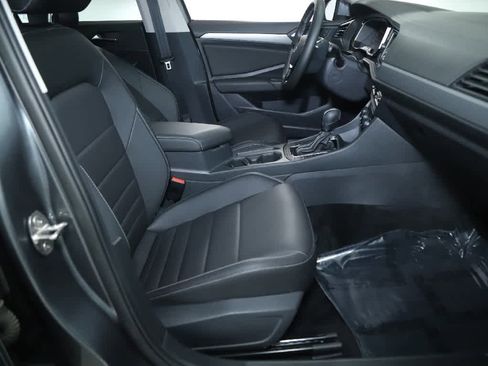 Certified 2021 Volkswagen Jetta SE w/ SE Cold Weather Package image 34