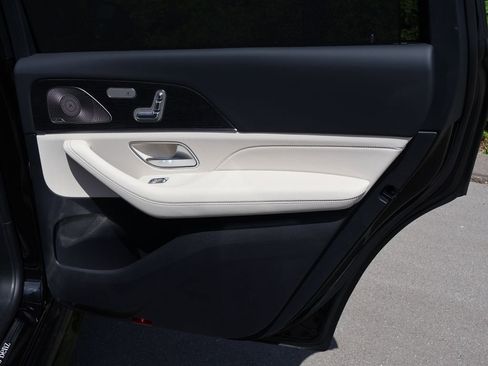 New 2026 Mercedes-Benz GLS 450 4MATIC image 15