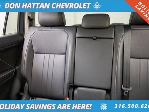 Used 2023 Volkswagen Tiguan SE w/ Panoramic Sunroof Package image 18