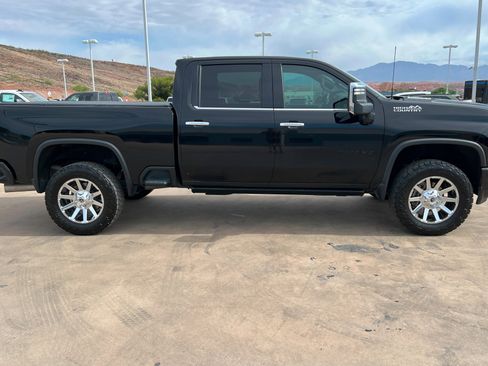 Used 2020 Chevrolet Silverado 2500 High Country w/ Z71 Off-Road Package AWD/4WD image 7