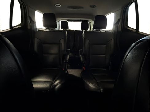 Used 2019 GMC Acadia SLT AWD/4WD image 19
