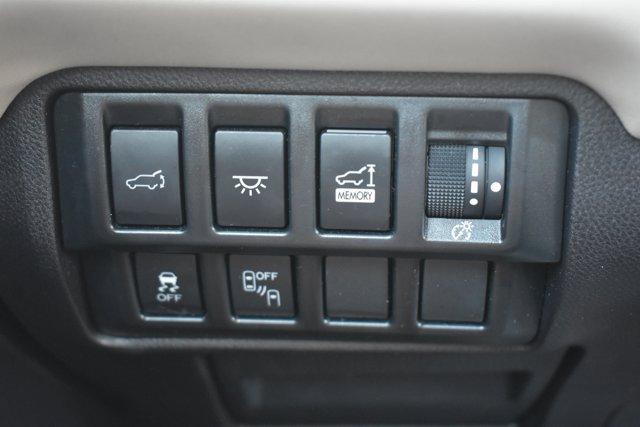 Used 2020 Subaru Ascent Limited w/ Technology Package AWD/4WD image 32
