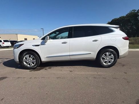 Used 2020 Buick Enclave Essence w/ Sound and Sites Package AWD/4WD image 3