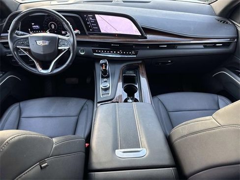 Used 2022 Cadillac Escalade Luxury image 18