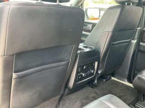 Used 2017 Lincoln Navigator Reserve image 27