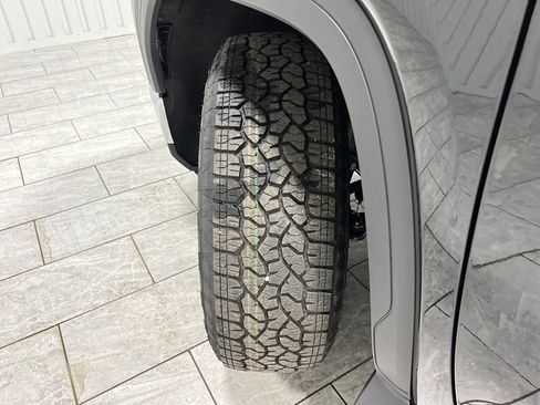 New 2026 GMC Sierra 1500 SLT image 37