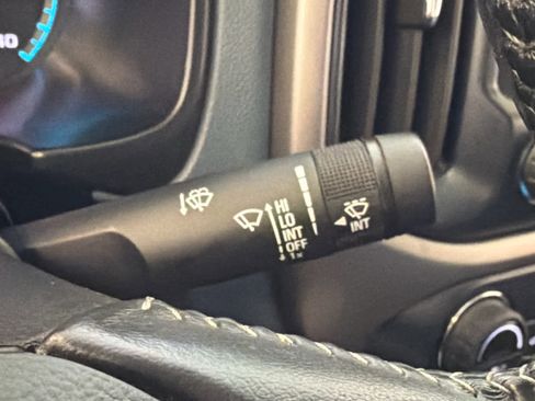 Used 2022 Chevrolet Colorado Z71 w/ Safety Package image 37