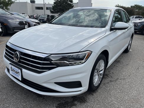 Used 2019 Volkswagen Jetta S w/ Driver Assistance Package FWD image 2