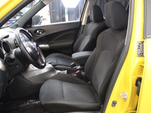 Used 2016 Nissan Juke SV w/ Cold Weather Package FWD image 12