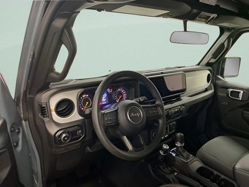 Used 2025 Jeep Wrangler Sport AWD/4WD image 8
