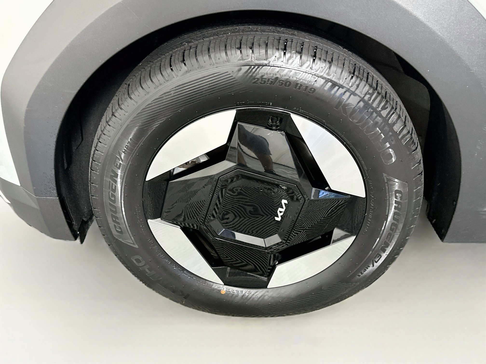 Used 2024 Kia EV9 Light Long Range RWD image 11