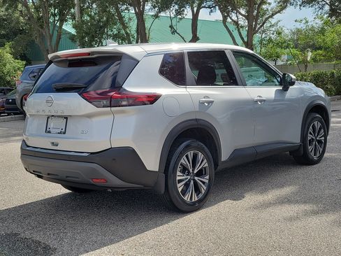 Certified 2023 Nissan Rogue SV FWD image 5