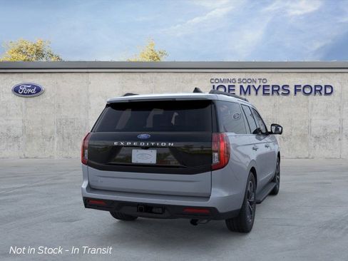 New 2026 Ford Expedition Active image 8