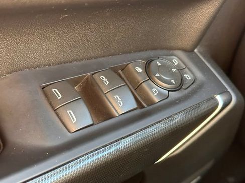 Used 2021 GMC Sierra 1500 AT4 w/ AT4 Value Package AWD/4WD image 16