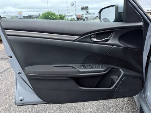 Used 2018 Honda Civic Sport image 10