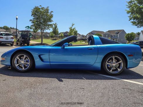 Used 1998 Chevrolet Corvette Coupe w/ Roof Pkg RWD image 3