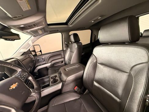 Used 2019 Chevrolet Silverado 2500 LTZ w/ Midnight Edition AWD/4WD image 45